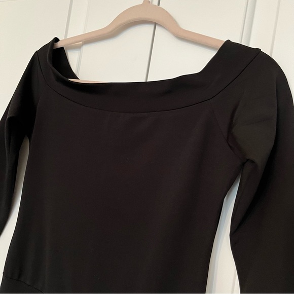 Black fitted dress - size small - Picture 3 of 9